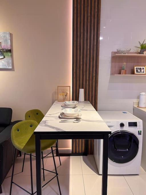 Modern Suites IArte@Mont Kiara I2B1.5B I3 PAX Kuala Lumpur Exterior foto